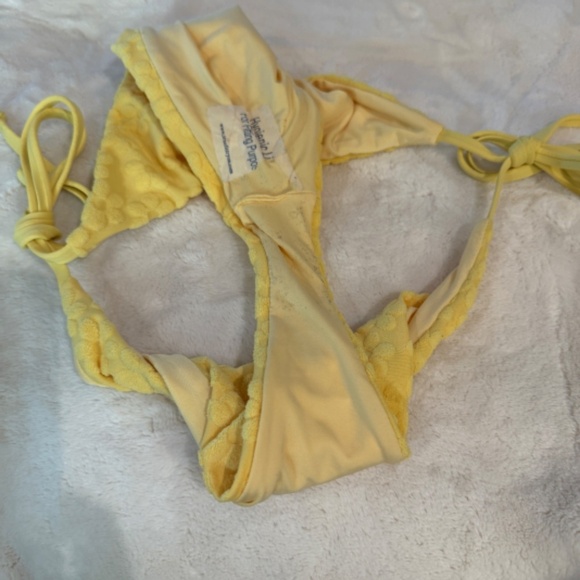 New! Dippin’ Daisys Mia Cheeky Bikini Bottom in Sunblock Yellow 31456 - Picture 11 of 15
